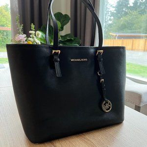 Michael Kors "Jet Set" Tote (Medium)